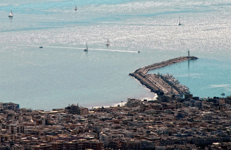 Bando di concorso indetto ai sensi della legge regionale del 07/04/2014, n.10 e ss.mm.ii. Per lassegnazione in locazione semplice degli alloggi di edilizia residenziale pubblica che si renderanno disponibili nel comune di Manfredonia salvo eventuali riserve di alloggi nei termini previsti dalla legge