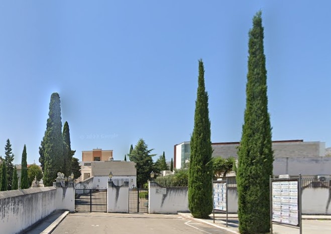 img title Apertura continuata del cimitero in occasione della commemorazione dei defunti.